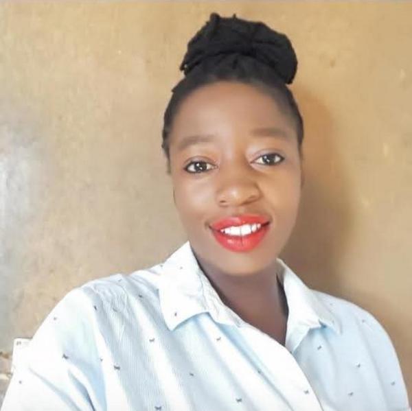 Florah Nemaorani, estate agent